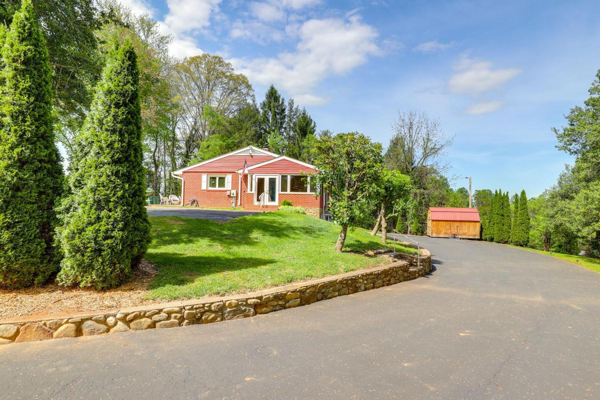 Inviting Waynesville Home Near Main St Shops Zewnętrze zdjęcie