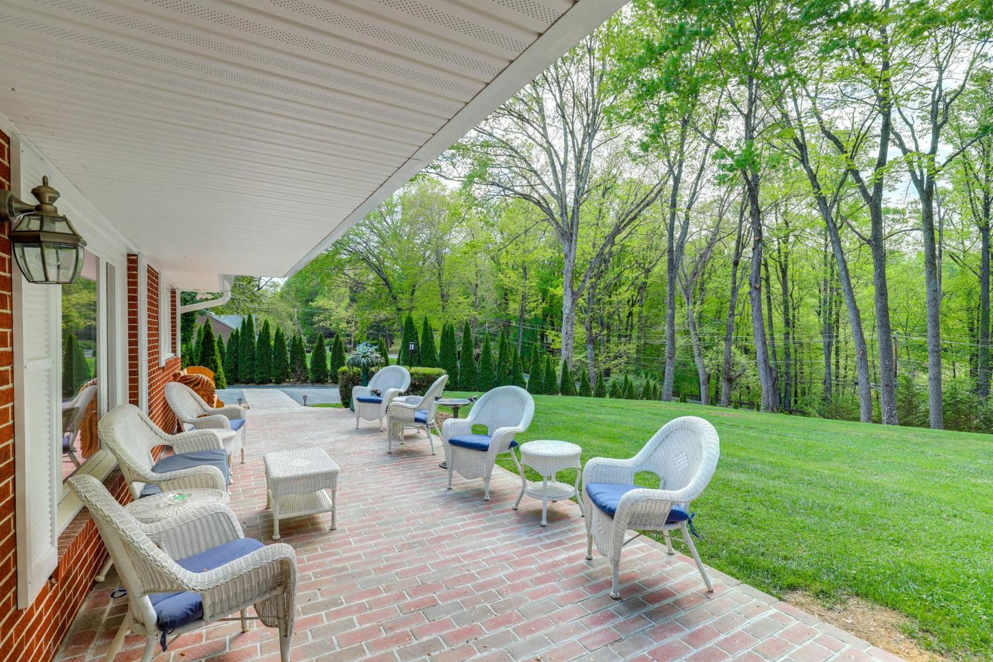 Inviting Waynesville Home Near Main St Shops Zewnętrze zdjęcie