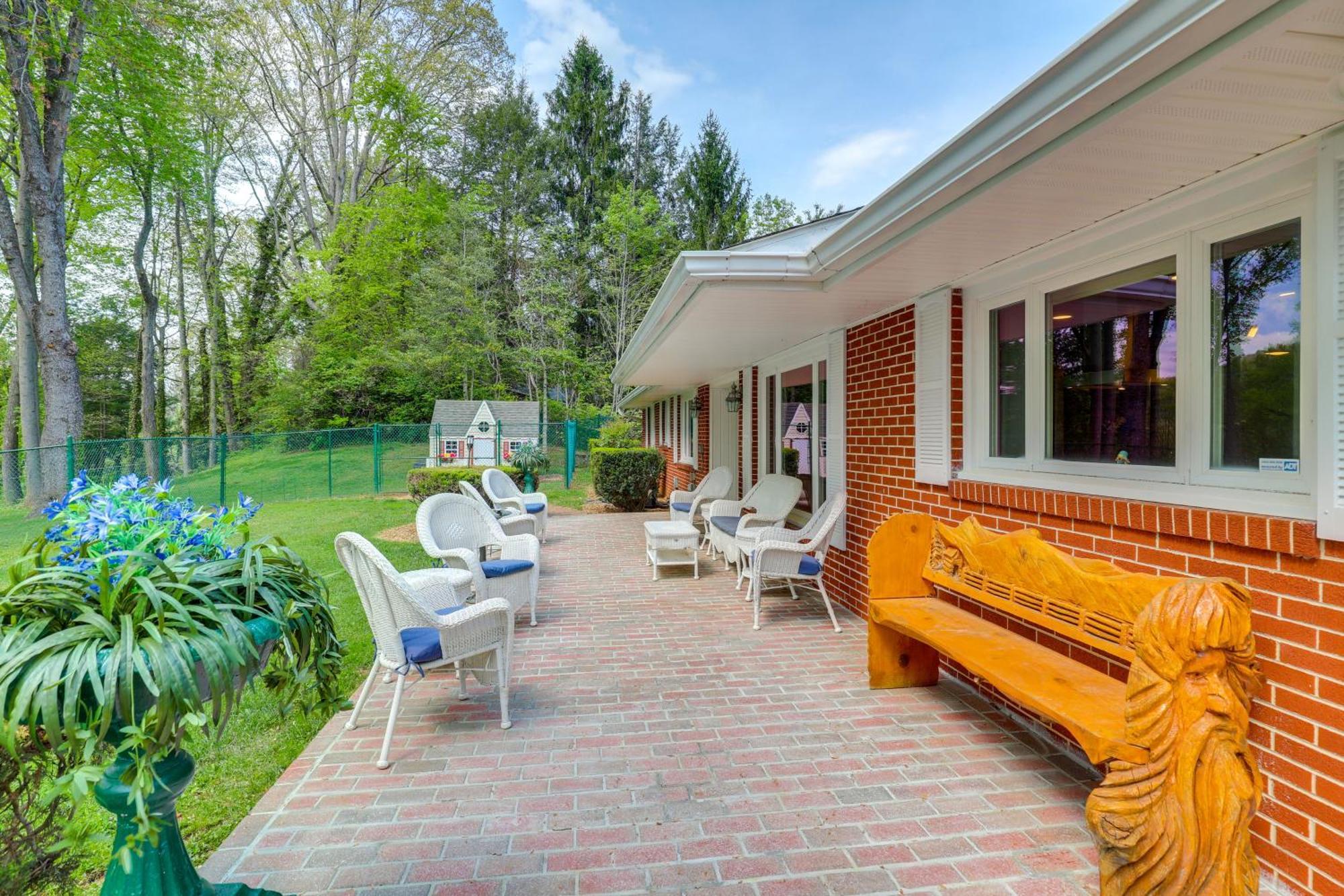 Inviting Waynesville Home Near Main St Shops Zewnętrze zdjęcie