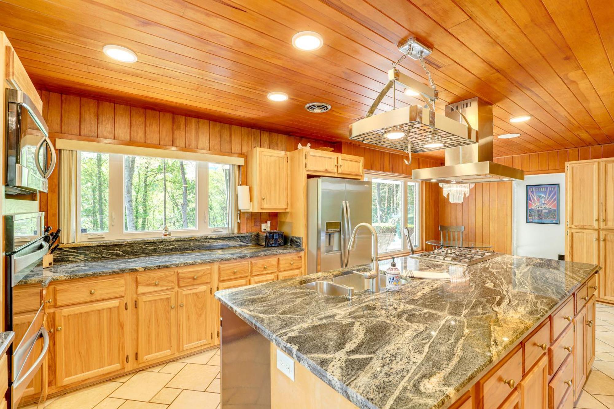 Inviting Waynesville Home Near Main St Shops Zewnętrze zdjęcie
