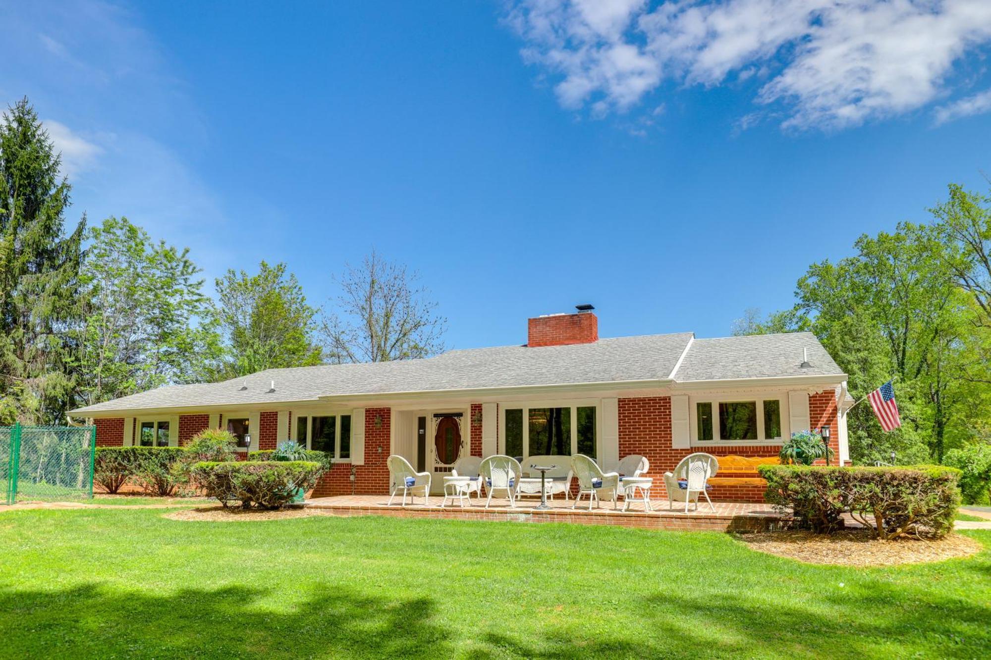 Inviting Waynesville Home Near Main St Shops Zewnętrze zdjęcie